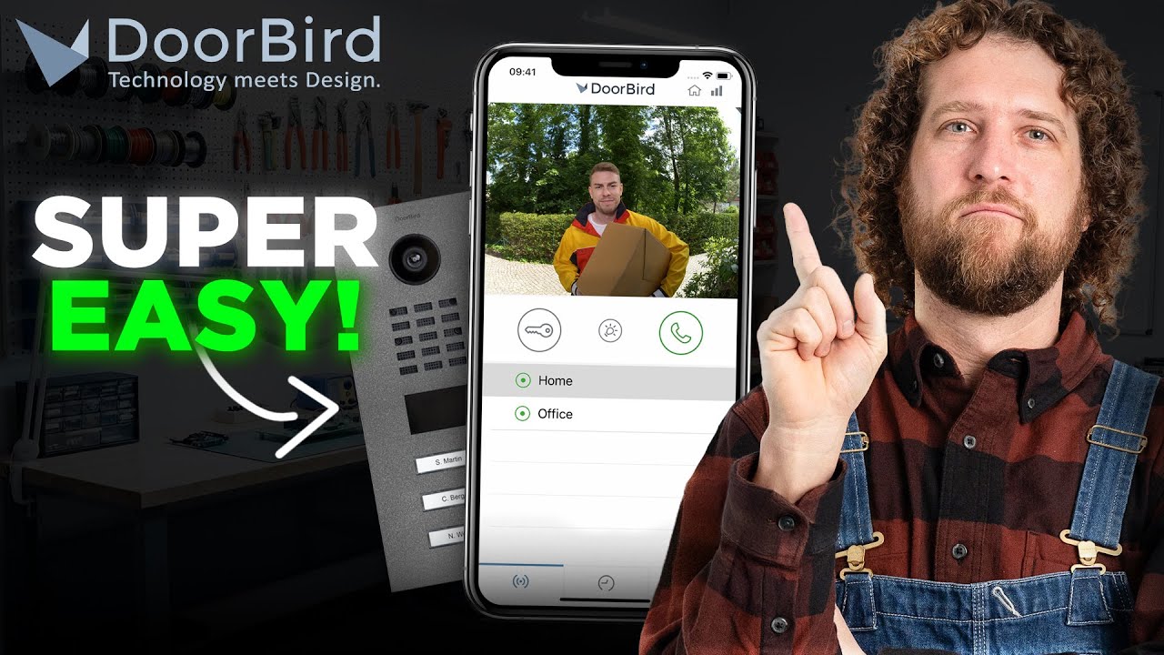 Vorschaubild: oben links das DoorBird-Logo, links der Schriftzug „Super easy!“ und eine Außenstation mit Kamera und Namensschildern, in der Mitte ein Smartphone mit DoorBird-App und Kamerabild eines Paketboten, rechts Tobias Haack mit erhobenem Zeigefinger