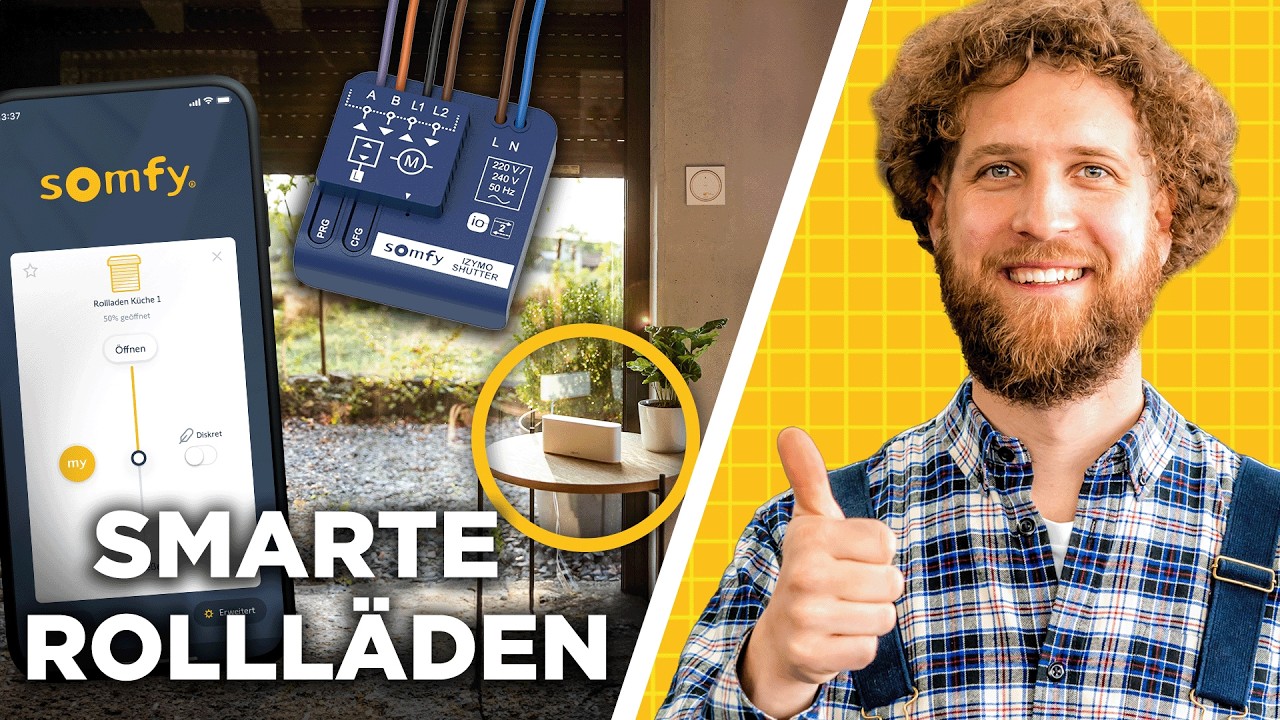 Vorschaubild: links ein Smartphone mit Somfy-App und Rollladen-Steuerung, in der Mitte ein Somfy-Modul mit farbigen Adern und eine eingekreiste weiße Box auf einem Tisch, rechts Tobias Haack mit Daumen nach oben, Schriftzug „Smarte Rollläden“